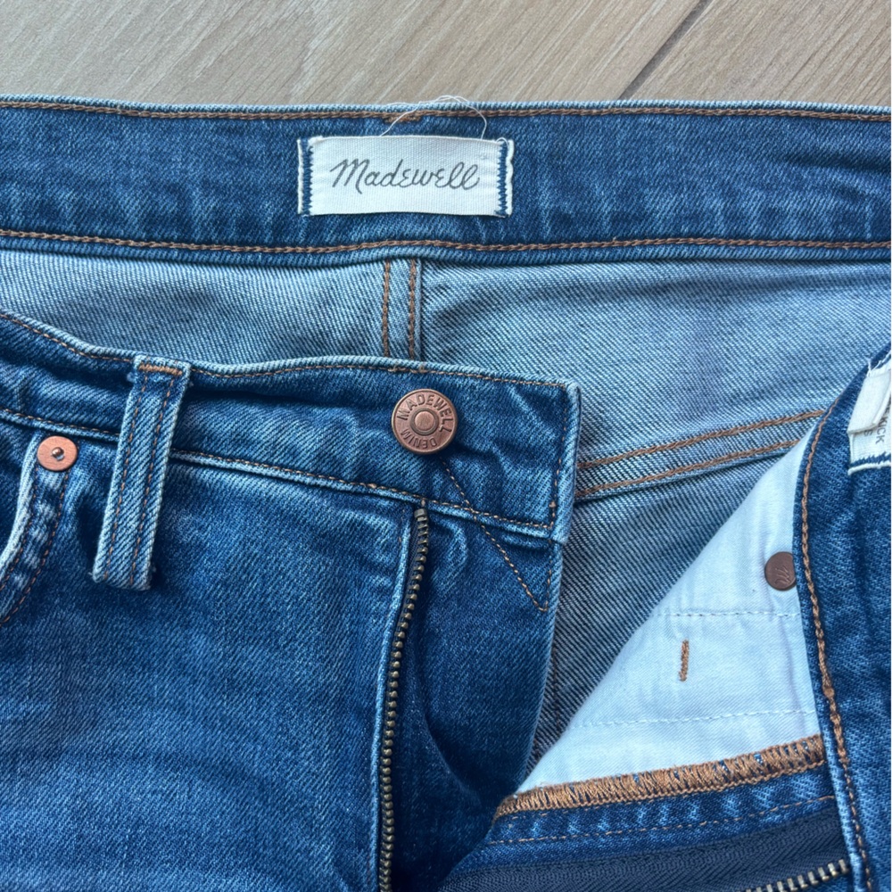 Madewell Mid-Rise Kick Out Jeans, barely worn